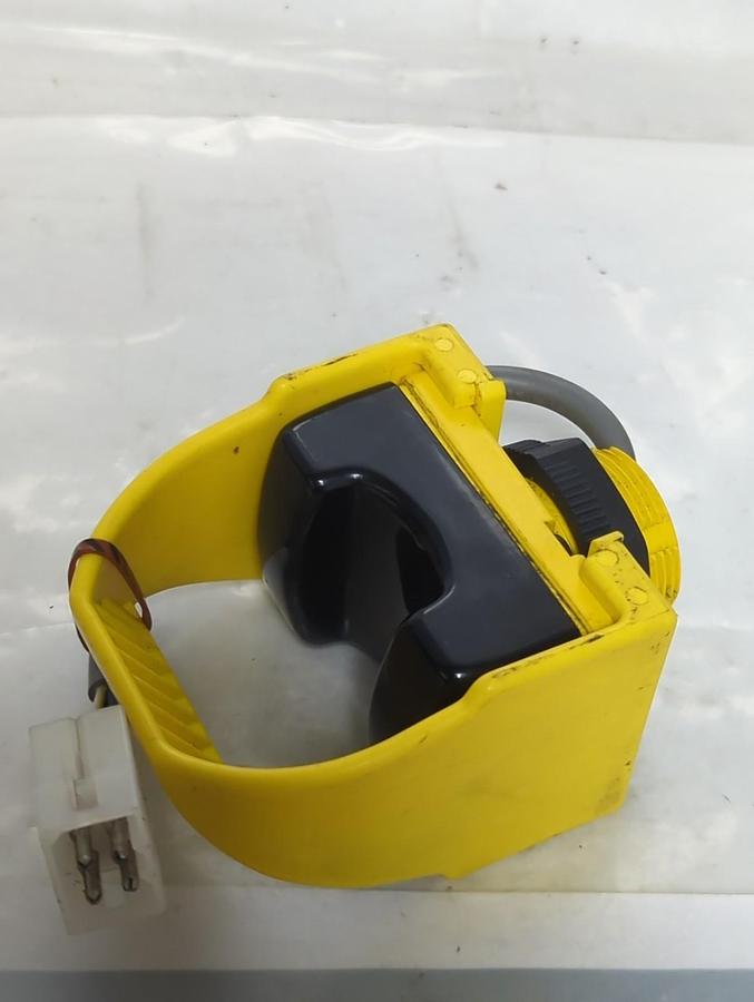 Used BANNER,OTC-1-YW,OPTICAL TOUCH BUTTON SENSOR PRE-OWNED
