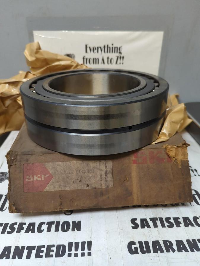 SKF,23128 CJ/C3/W33,SPHERICAL ROLLER BEARING 140MM BORE NOS
