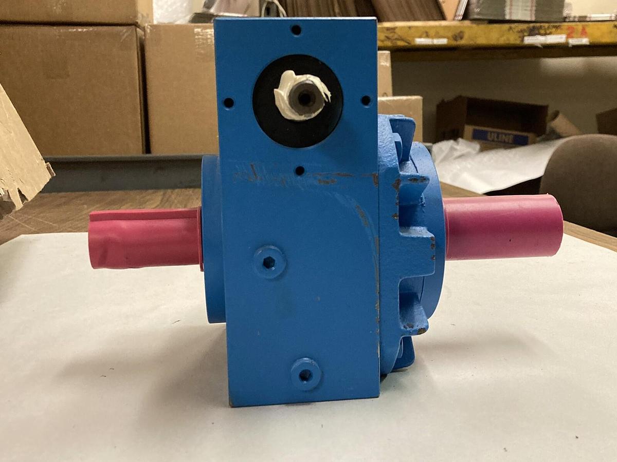 Used Unimec,F-00032,Motor Ratio 1/3 Mode l1