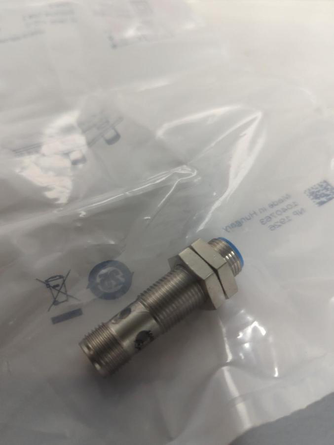 SICK,IME12-04BPSZCOK,INDUCTIVE PROXIMITY SENSOR 10-30V DC NOS