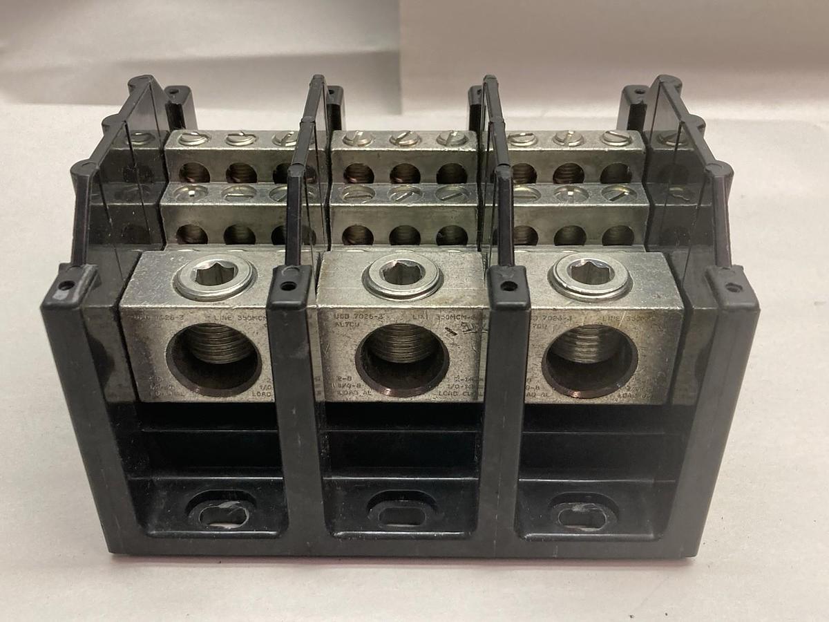 Used Bussmann,16371-3,Power Distribution Block 310A 600V