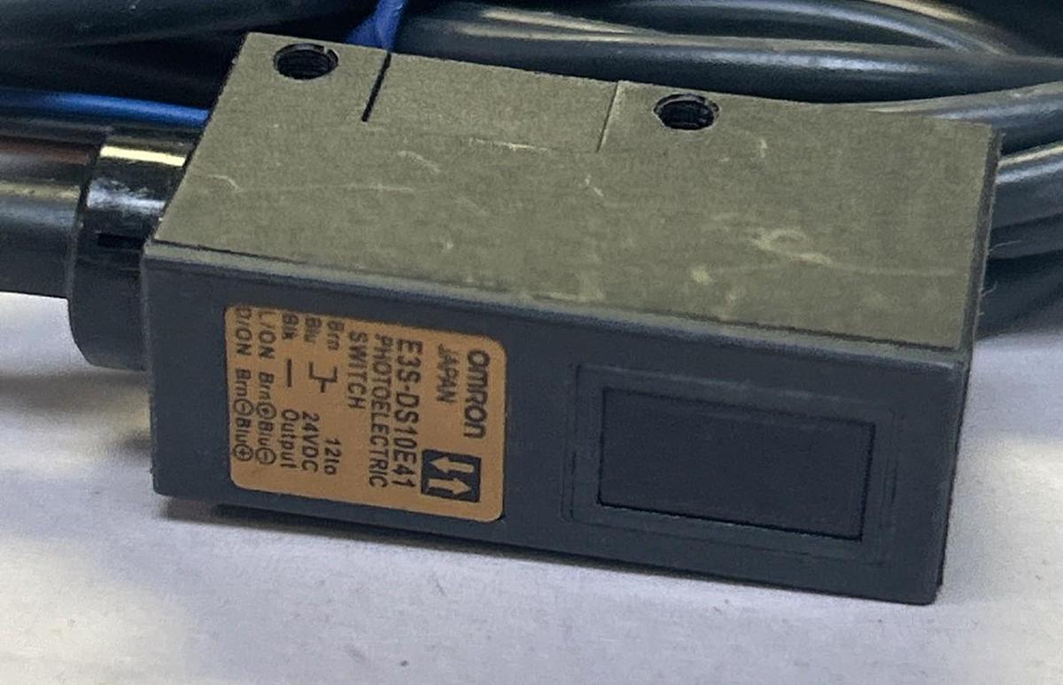 OMRON,E3S-DS10E41,PHOTOELECTRIC SWITCH NOS