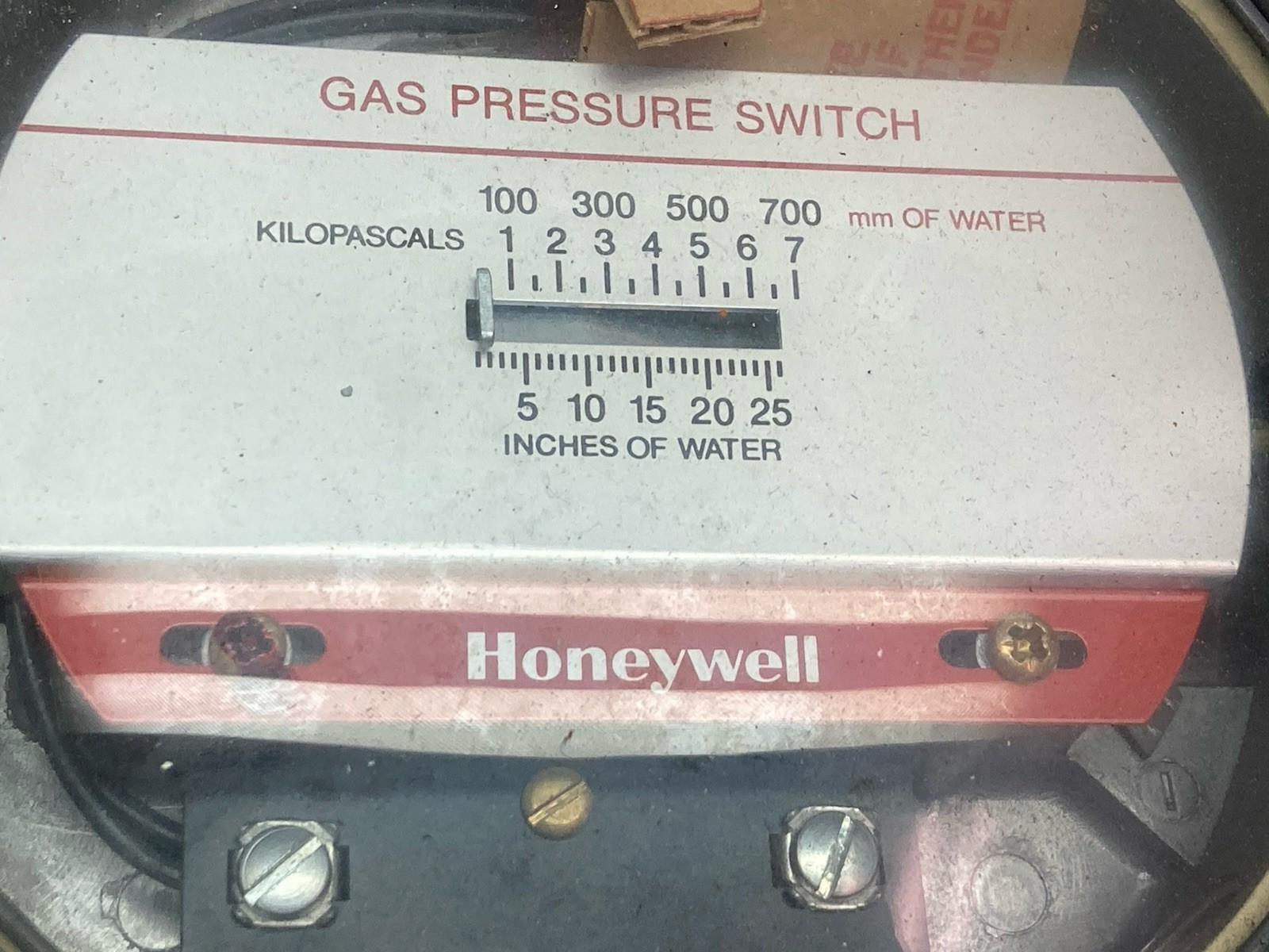 Used Honeywell,C437H 1001,Gas Pressure Switch 100-700mm 5-25 Inches of Water