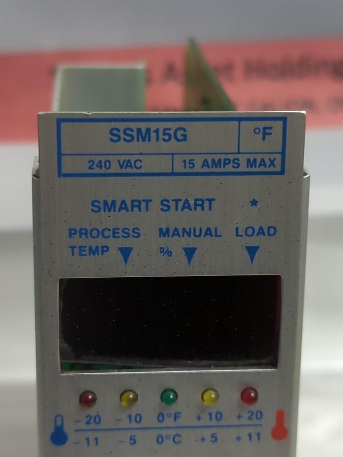 Used D-M-E,SSM15G,TEMPERATURE CONTROLLER 240VAC 15 AMP PRE-OWNED