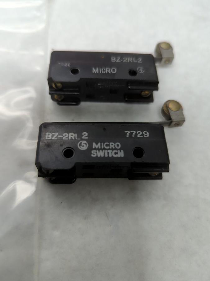 Used HONEYWELL,BZ-2RL2,ROLLER LEVER MICRO SWITCH 15 AMP LOT OF 5 PRE-OWNED