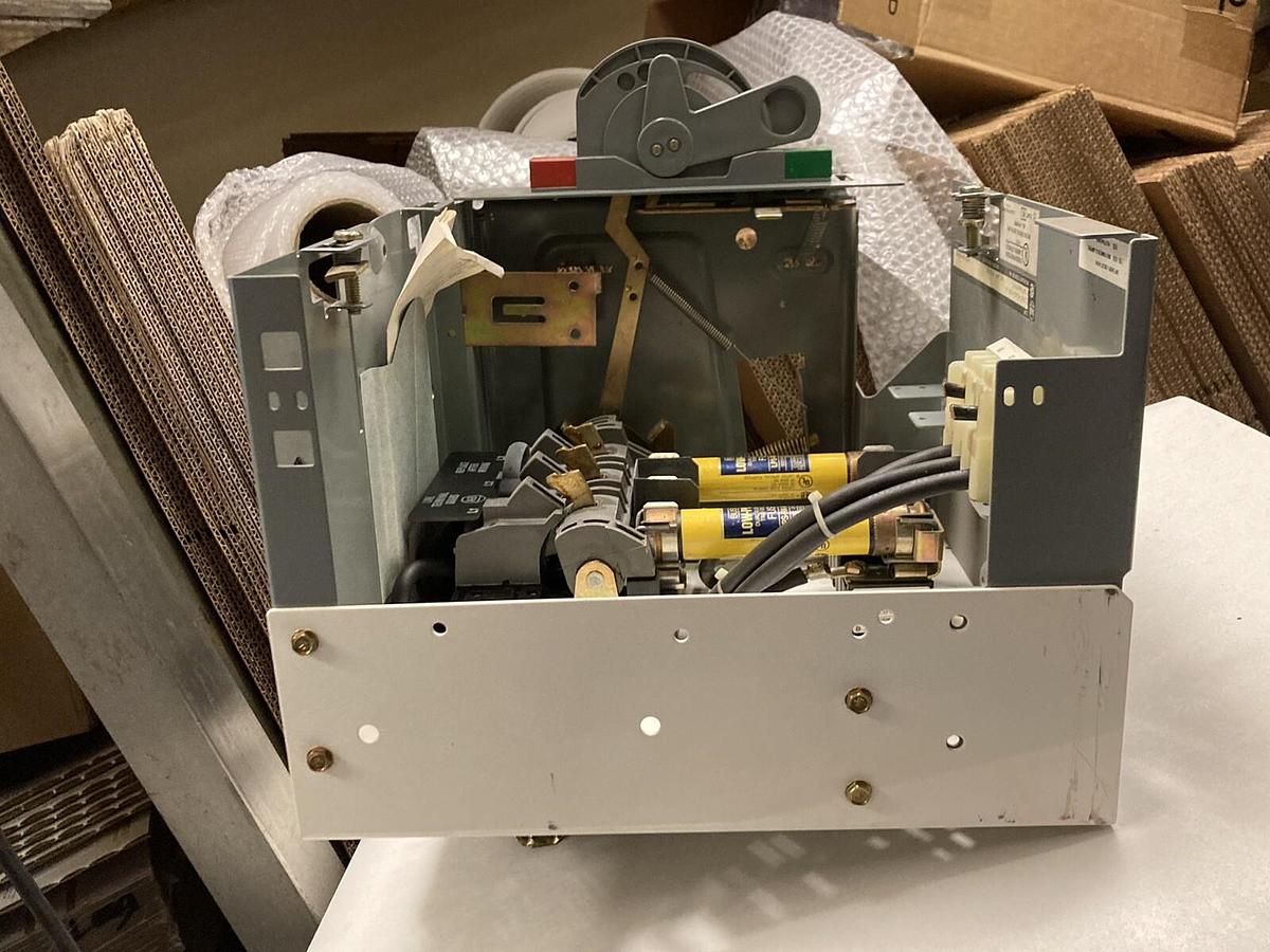 Used Allen-Bradley,2100 2192F,60 Amp 12 INCHFused MCC Disconnect Feeder Bucket