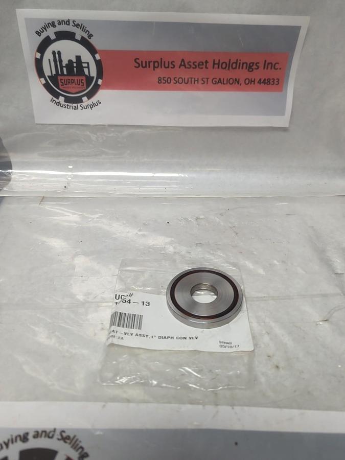 UCC,1954-13,SEAT VALVE ASSEMBLY 1 INCH DIAPH CON VLV NOS