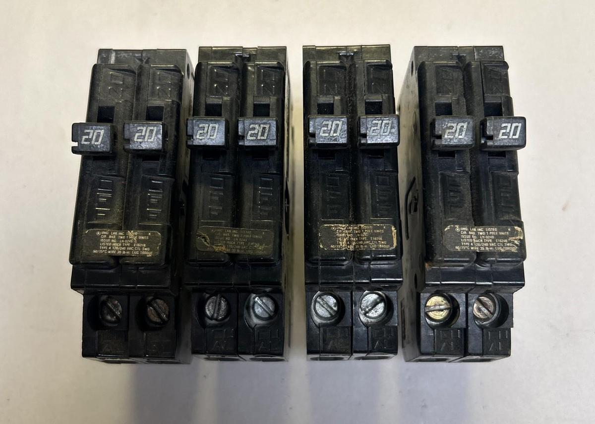Used CHALLENGER,A220,TANDEM CIRCUIT BREAKER 20A 120/240V 2P LOT OF 4