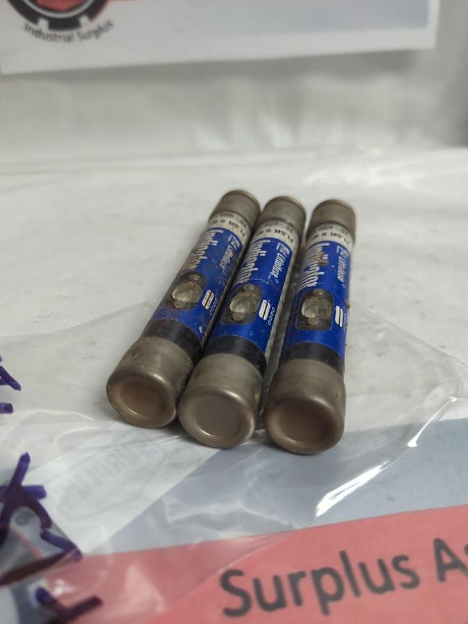 Used LITTELFUSE,FLSR9ID,INDICATOR 9 AMP FUSE LOT OF 3 PRE-OWNED