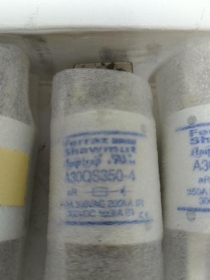 FERRAZ SHAWMUT MERSEN,A30Q350-4,AMP-TRAP FUSE BOX OF 3 NOS