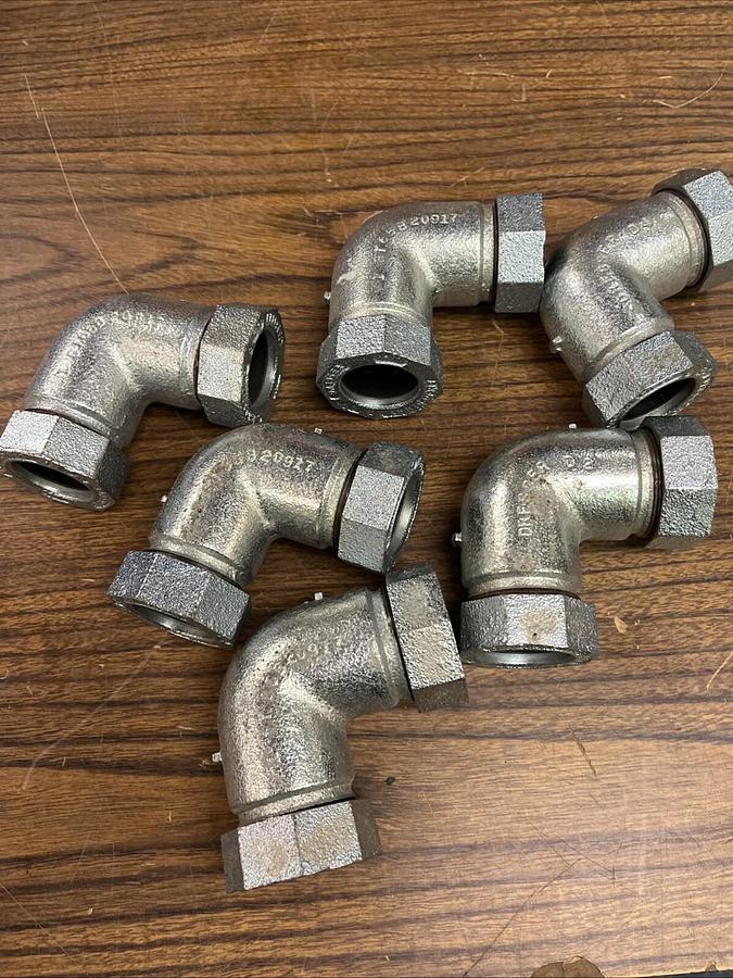 DRESSER,ST65B20917,ANCHOR PIPES ELBOW 1" LOT OF 6
