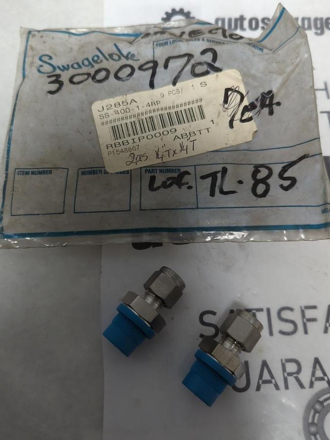 SWAGELOK,SS-400-1-4RP,1/4TX1/4T MALE ISO PARALLEL CONNECTOR LOT OF 2 NOS