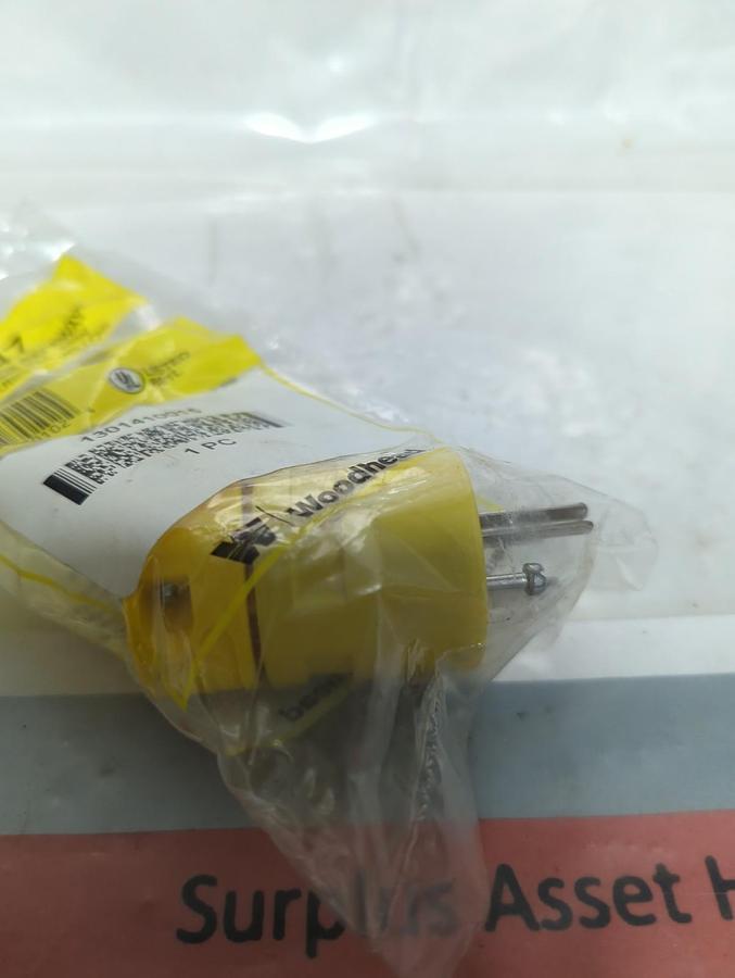 WOODHEAD,1447,PLUG SUPER SAFEWAY NEMA 5-15P 15A 125V NOS