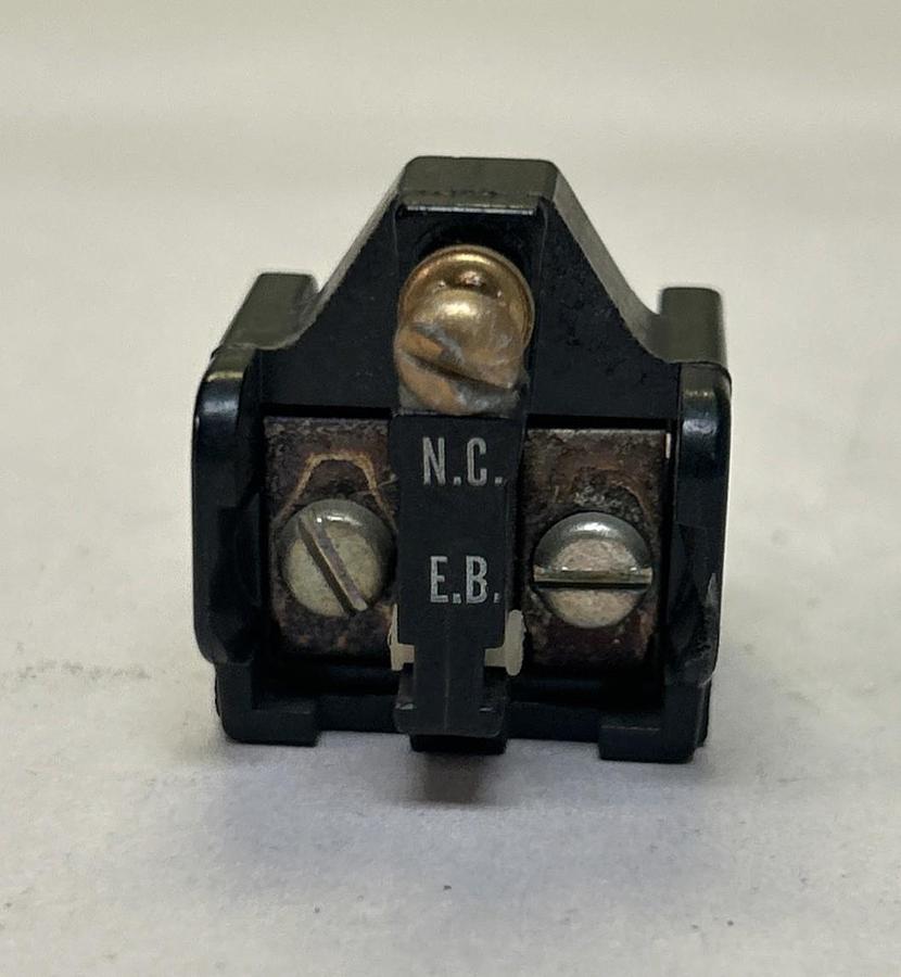 Used ALLEN BRADLEY,1495-G5,SERIES L AUXILIARY CONTACT