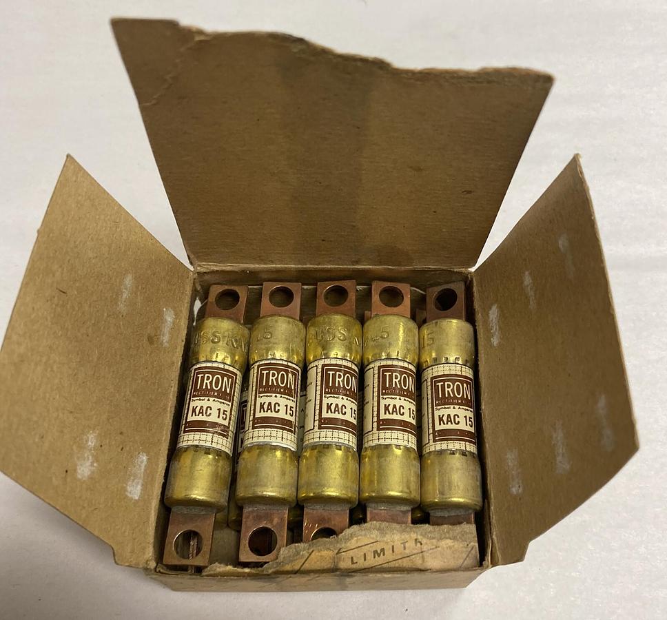 TRON,KAC-15,RECTIFIER FUSES 15 AMP 600 VAC LOT OF 10 NOS