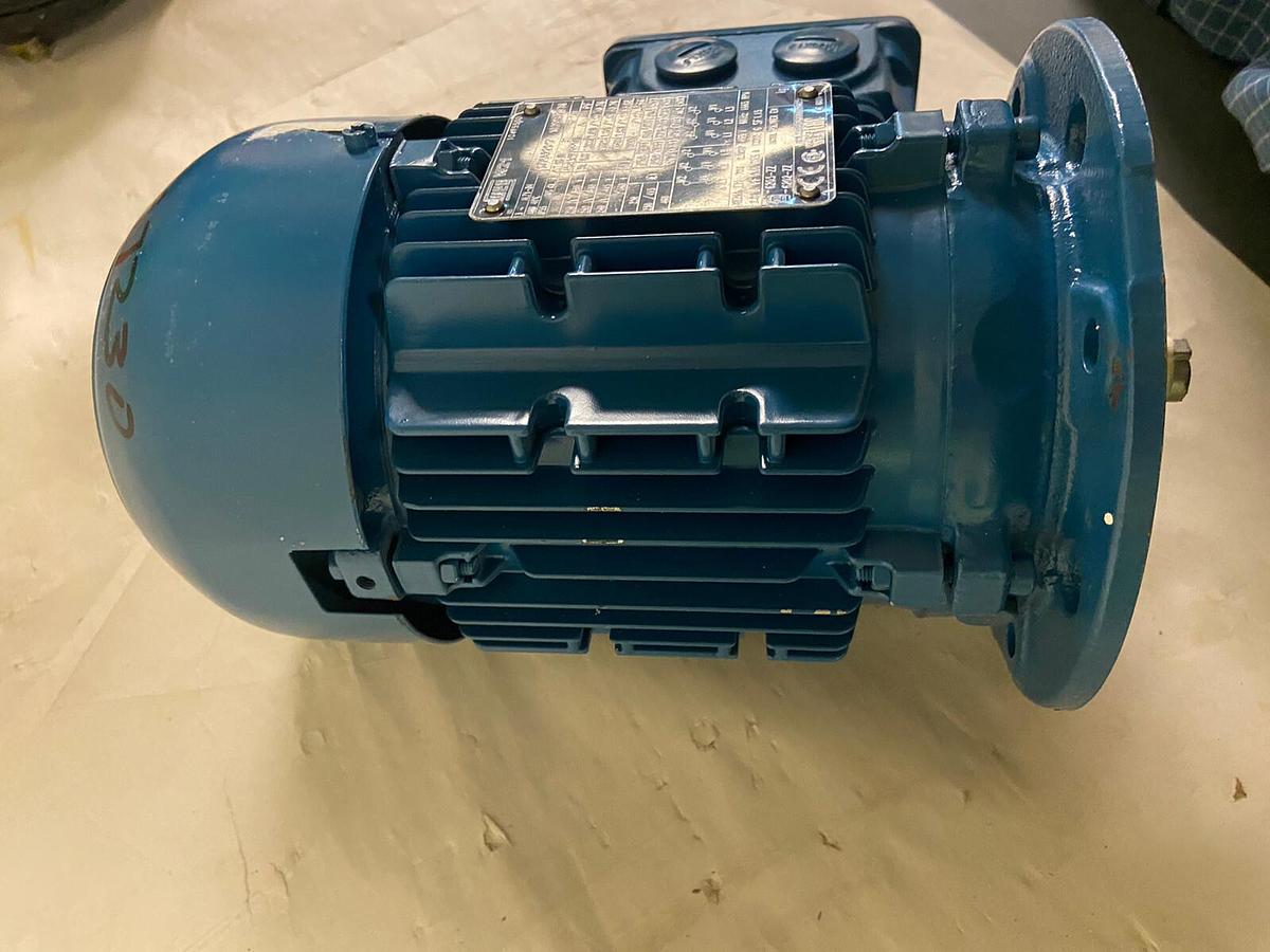 WEG,TE0IA0x0x0000300250,.5Hp Motor 1660RPM 220-460V