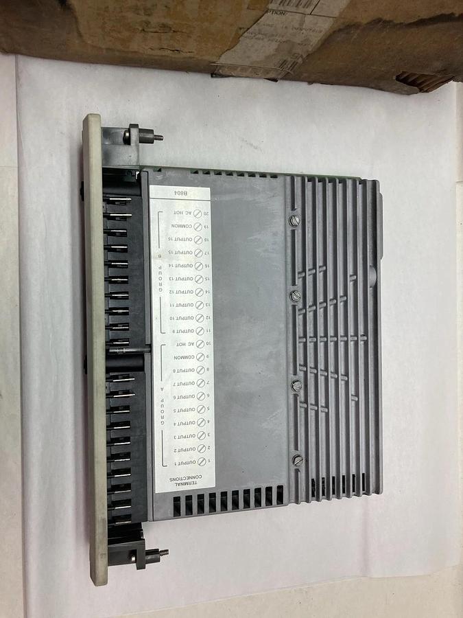 Used Modicon,A5-B804-016,Output Module