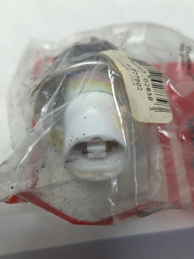 PASS & SEYMOUR,ALF77502,LEGRAND RECEPTACLE/LAMP HOLDER NOS