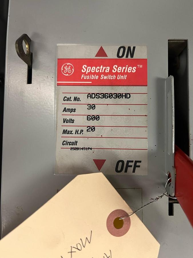 Used GE,ADS36030HD,SPECTRA SERIES FUSIBLE Panelboard SWITCH 30A 3PH 600V