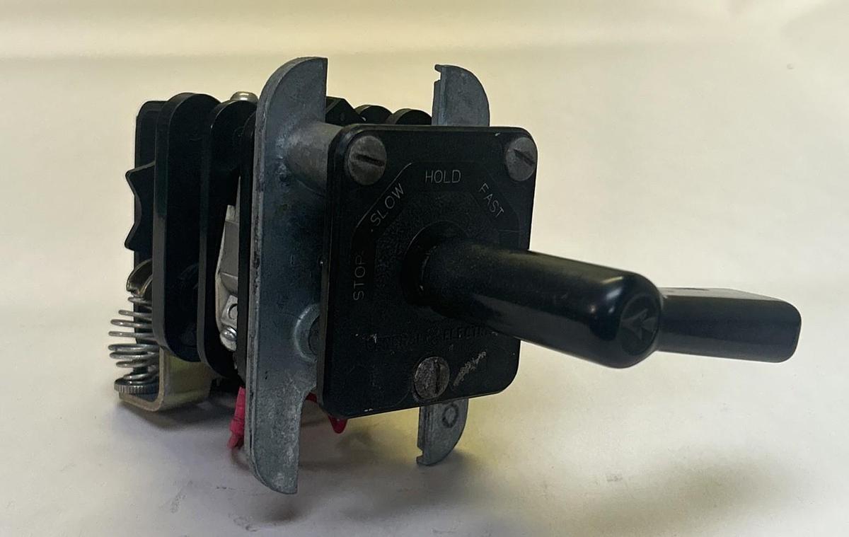 Used GENERAL ELECTRIC,16SB9BD4A38SSM2P,ROTARY CAM SWITCH