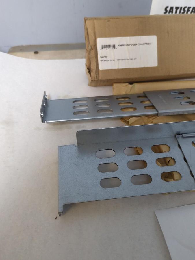 AMERICAN POWER CONVERSION,SUO32A,APC SMART UPS 4 POST MOUNTING RAIL KIT NEW