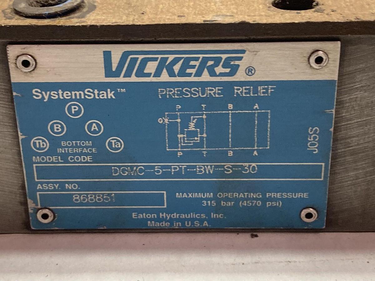 Used Vickers,DGMC-5-PT-BW-S-30,Pressure Relief Valve