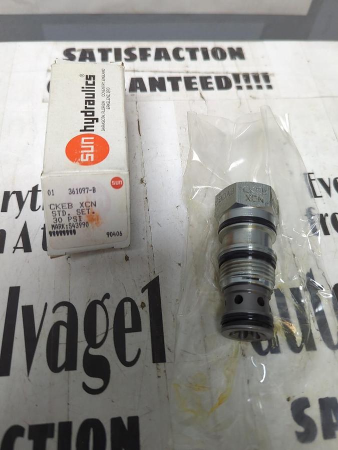 SUN HYDRAULICS,CKEB XCN  361097-B,CHECK VALVE 30 PSI NOS