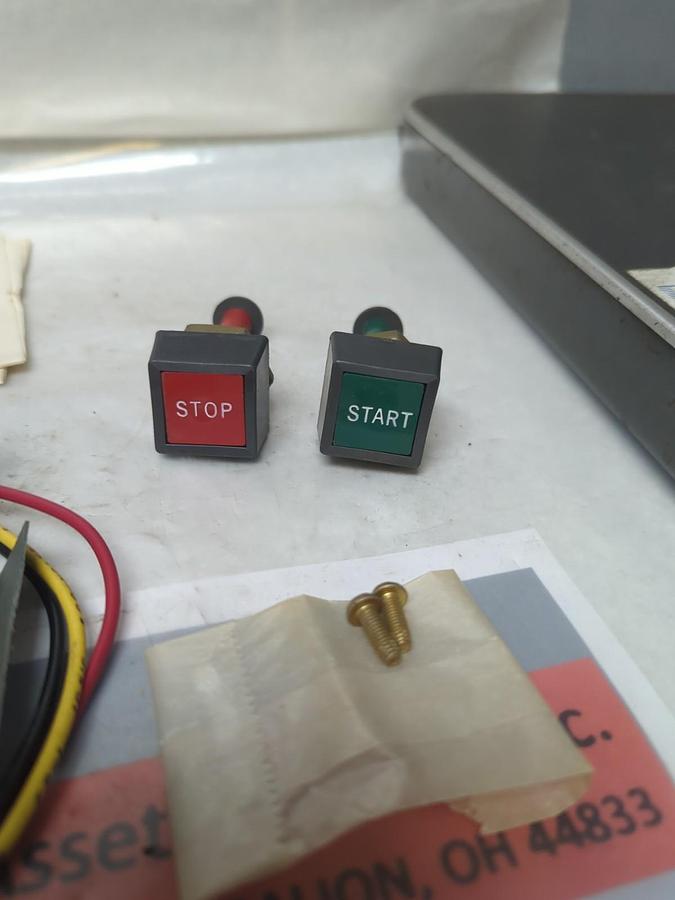 CLARK,KTM-5,START/STOP PUSHBUTTON NEMA 1 NOS