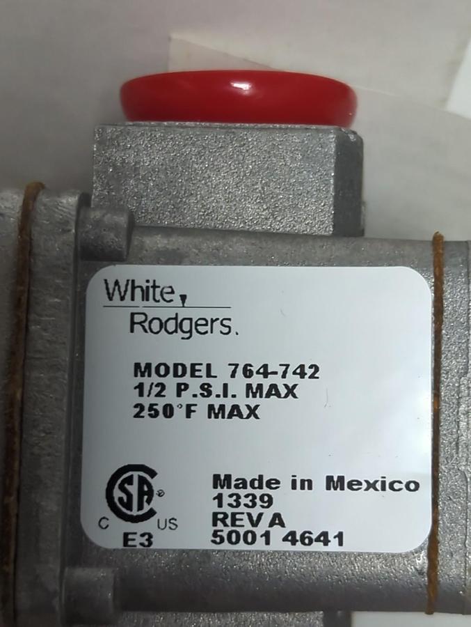WHITE RODGERS,764-742,GAS SAFETY VALVE 1/2 PSI 250° F MAX NOS