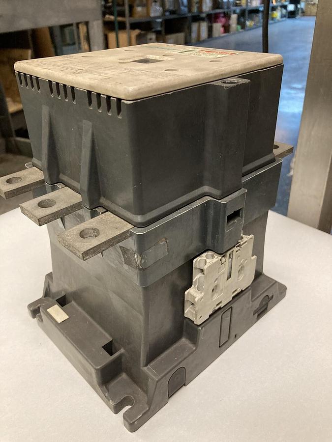 Used Siemens,3TF56,Contactor Size 5