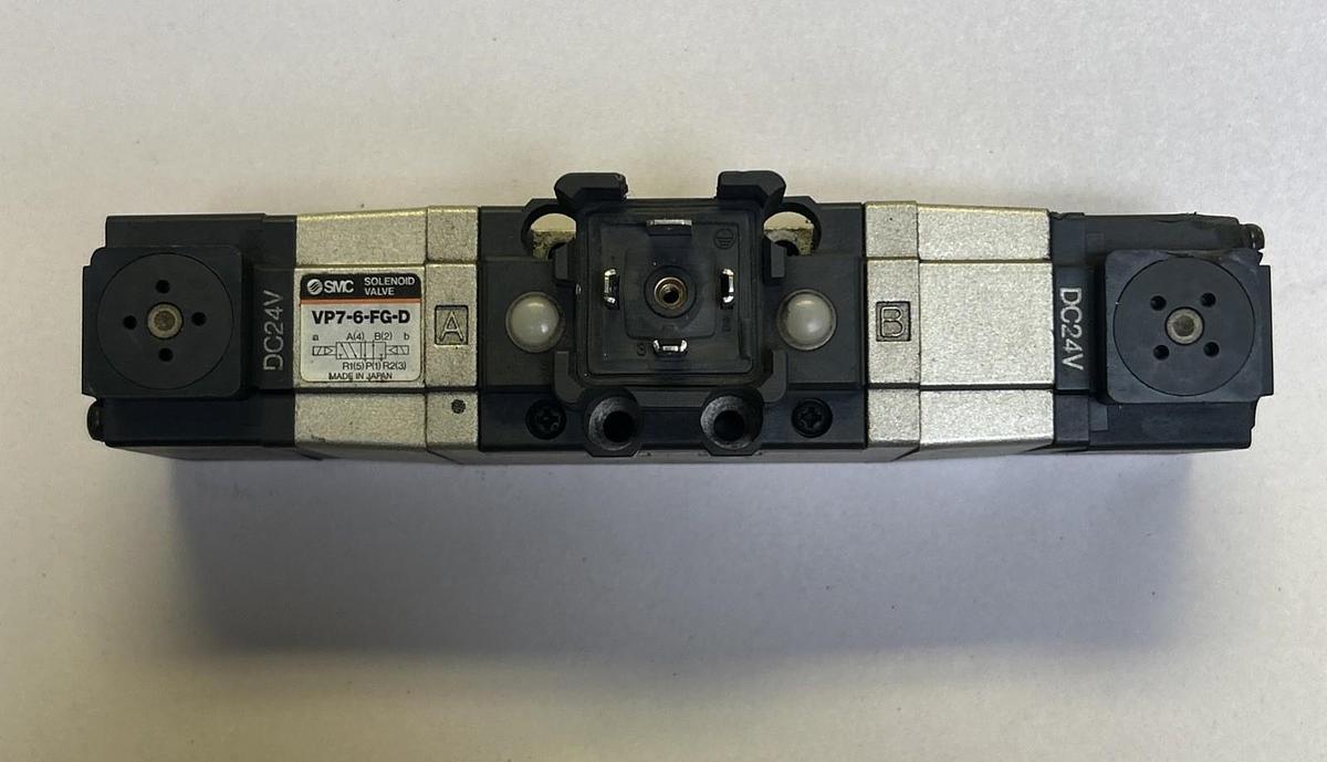 Used SMC,VP7-6-FG-D,SOLENOID VALVE