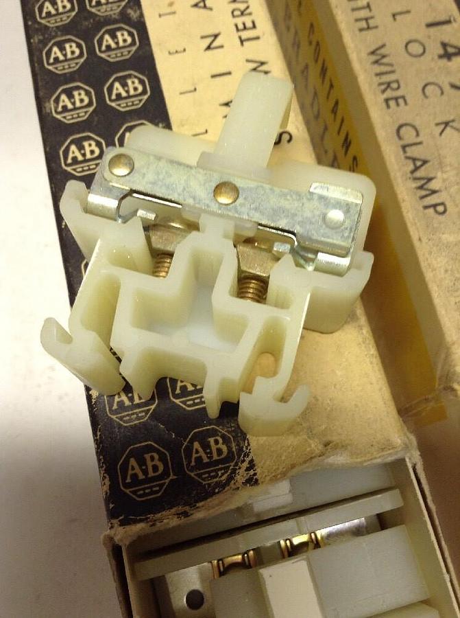 Allen Bradley,1492-CE9,Terminal Block Switch Series LOT OF 19