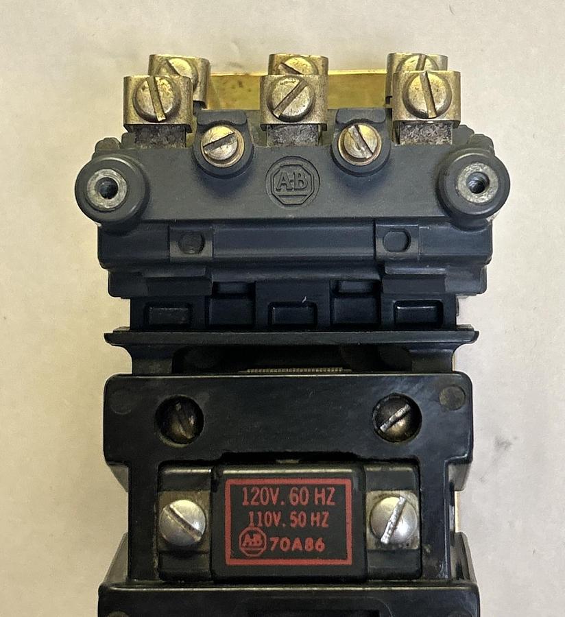 Used ALLEN BRADLEY,702AOD92,CONTACTOR SIZE 0 18A 600V