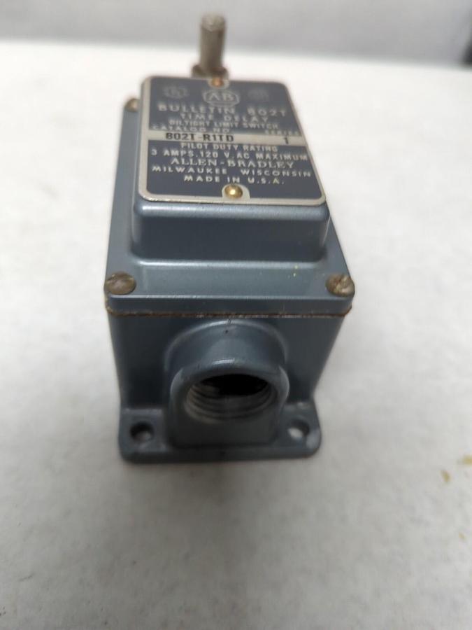 ALLEN-BRADLEY,802T-R1TD,TIME DELAY OILTIGHT LIMIT SWITCH 3 AMP MISSING BOX NOS