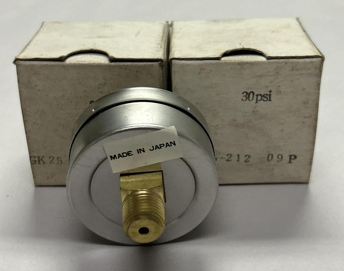 Used UNBRANDED,GK25-212-09P,GAUGE 0-30PSI LOT OF 2 NOS