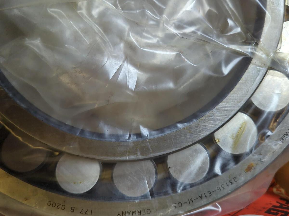 FAG,23136-E1A-M-C3,SPHERICAL ROLLER BEARING 180MM BORE NOS