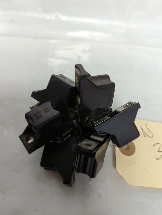 Used ALLEN BRADLEY,N32,THERMAL OVERLOAD HEATER ELEMENT LOT OF 9 PRE-OWNED