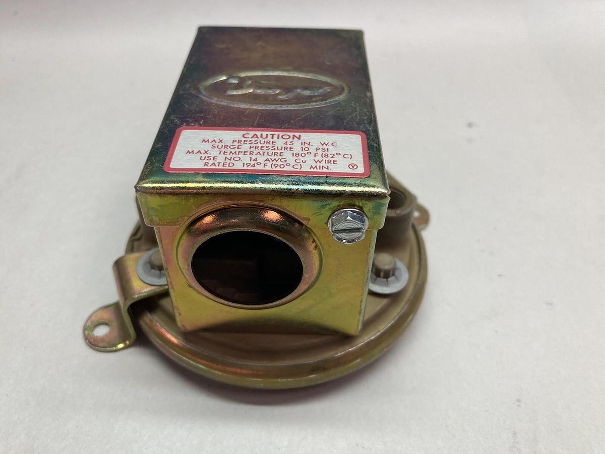 Used Dwyer,19/0-5,Pressure Switch