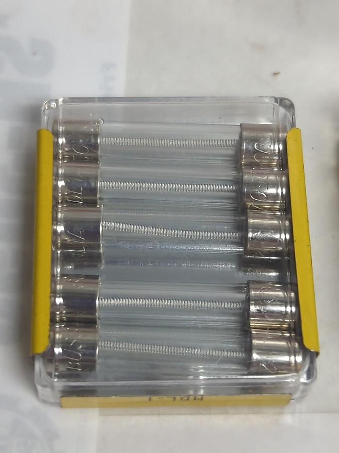 COOPER BUSSMANN,MDL-1,GLASS FUSE LOT OF 10 PCS NOS