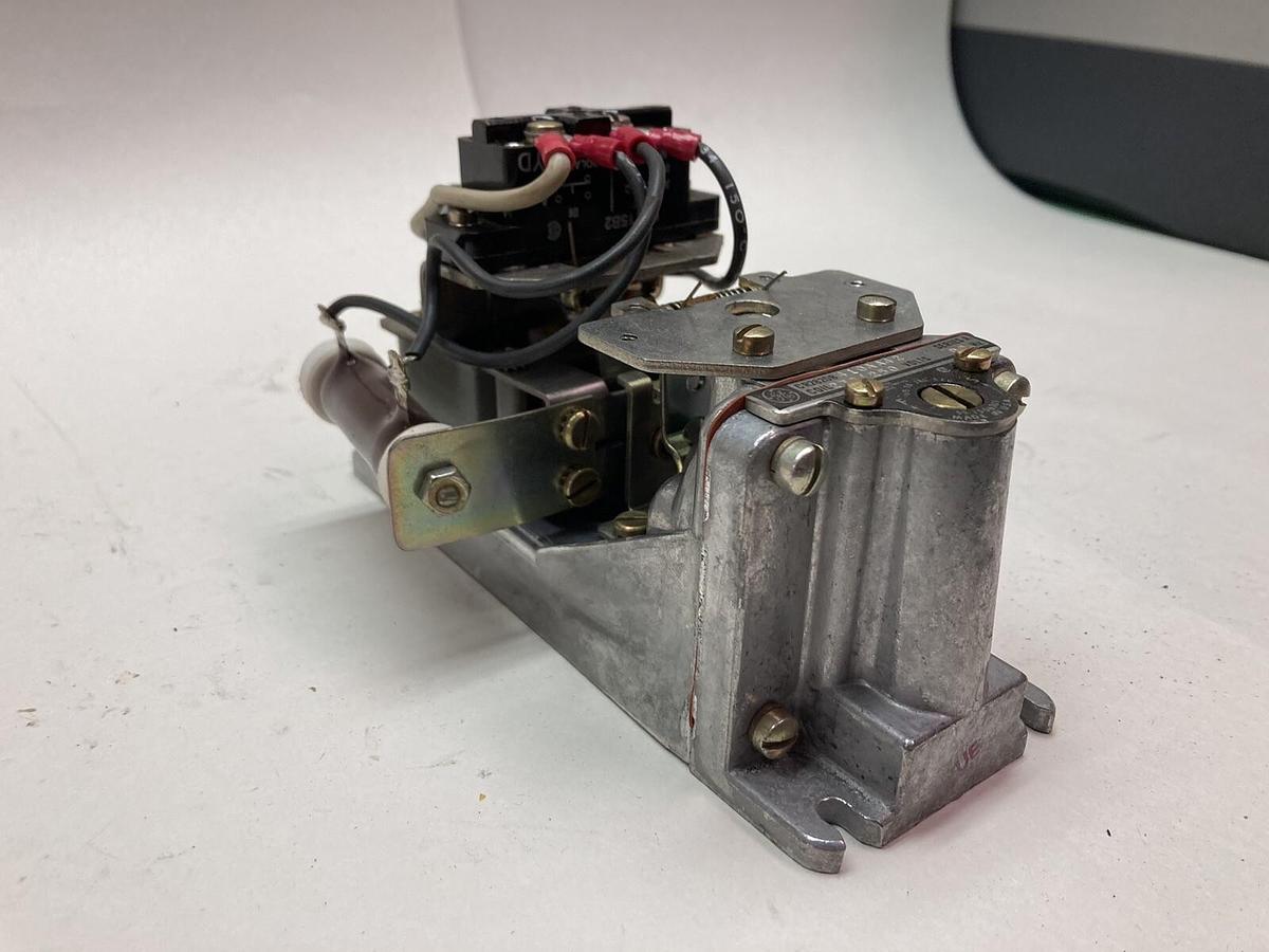 General Electric,CR2820B410AA42,Pneumatic Time Delay Relay Ser A