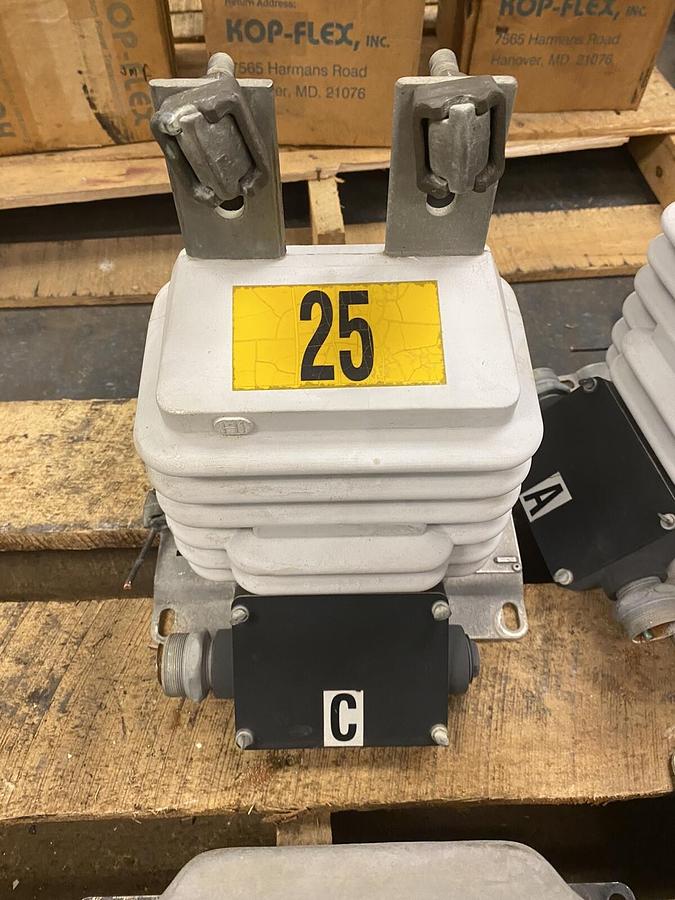 Used GE,755152609,CURRENT TRANSFORMER JCK-5C RATIO 25.5