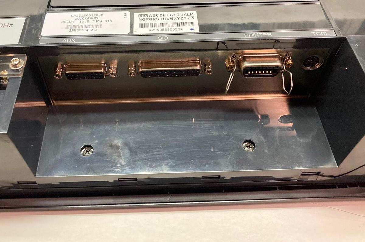 Used Total Control,QPI31200S2P-B,Quickpanel Touchscreen 10.5 Inch