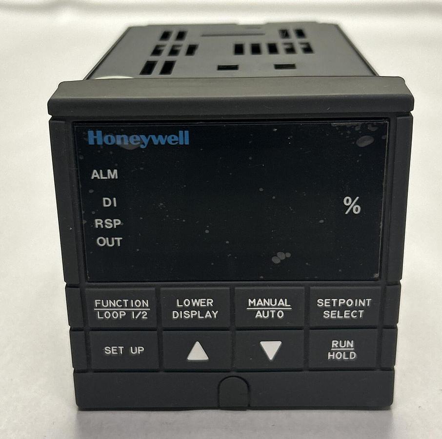 Used HONEYWELL,DC330B-K0-000-10-000000-00-0,TEMPERATURE CONTROLLER