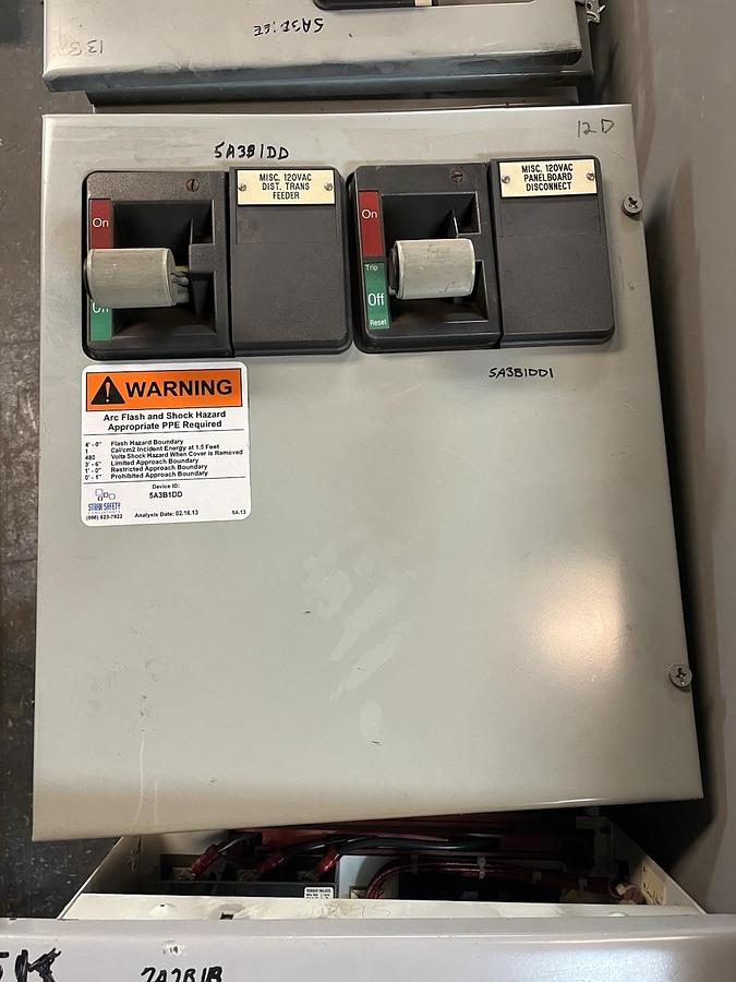 Used CUTLER HAMMER,F2100,DUAL 100AMP DISCONNECT MCC BUCKET 60A FUSES 100A BREAKER