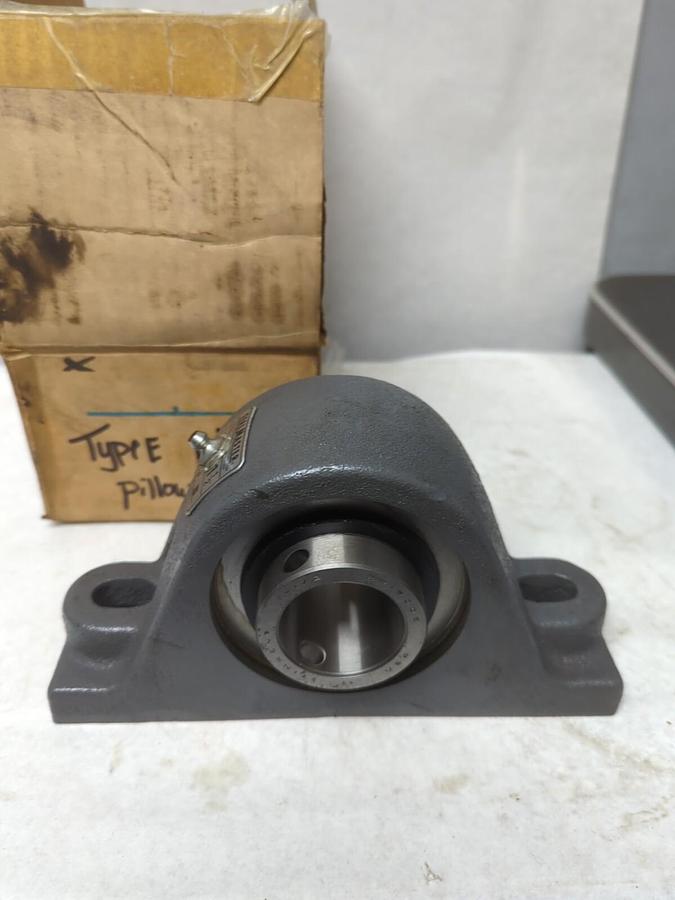 SEALMASTER,TYPE E 1-1/2,PILLOW BLOCK BEARING 1-1/2 INCH BORE NOS