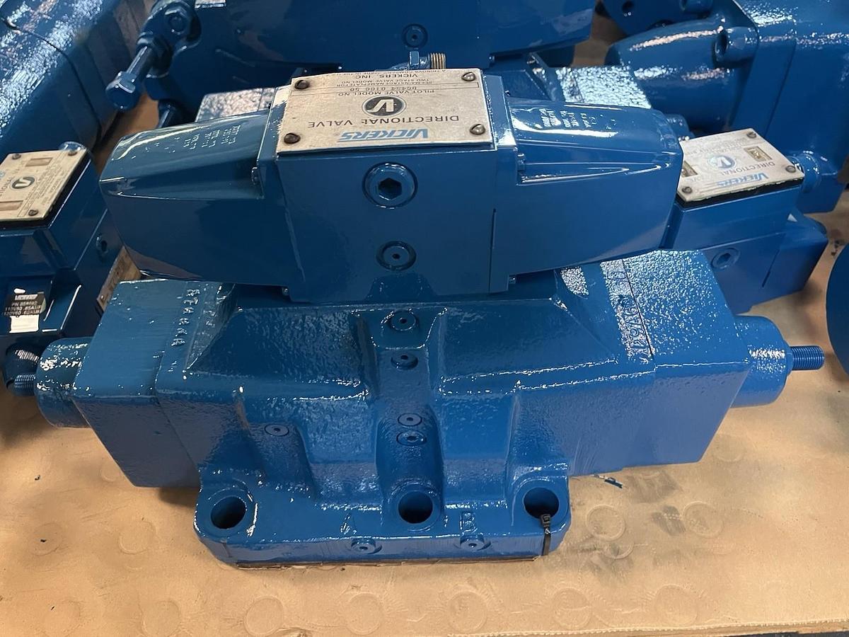 Used VICKERS,DG5S4-10-2C-53,DIRECTIONAL CONTROL VALVE