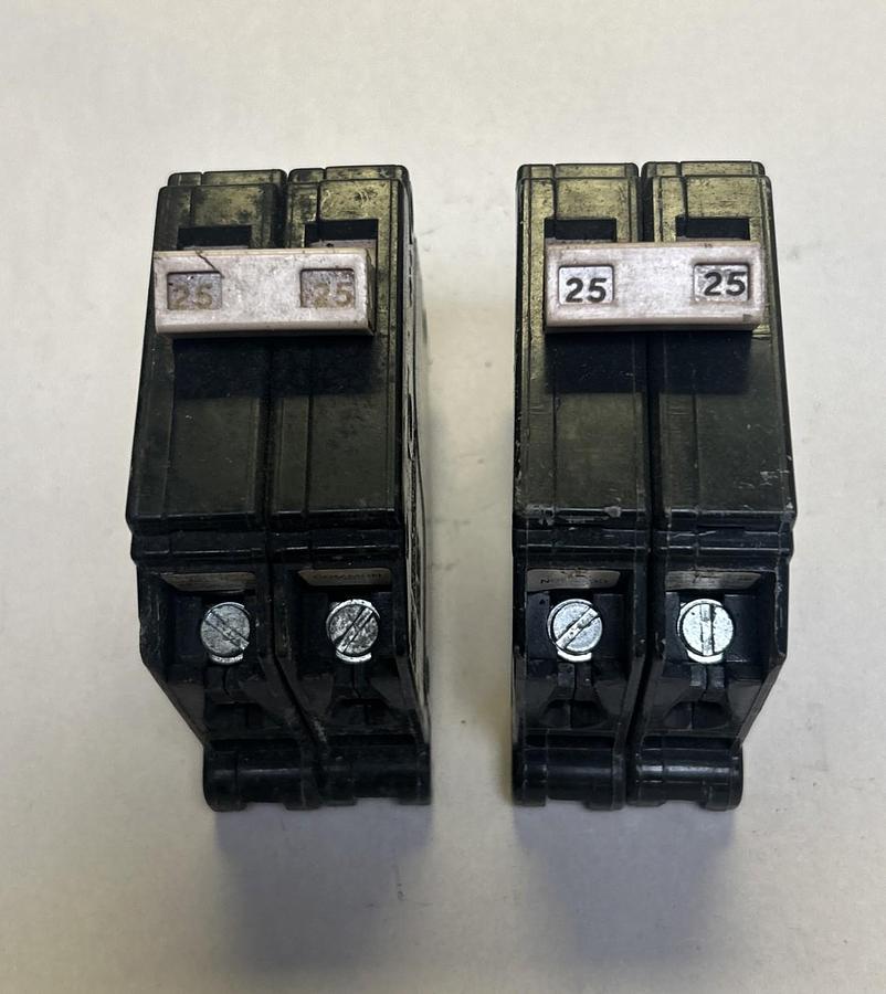 Used CUTLER HAMMER,CH225,CIRCUIT BREAKER 25A 120/240V 2P LOT OF 2