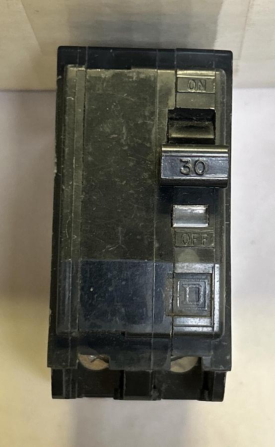 Used SQUARE D,Q0230,CIRCUIT BREAKER 30A 120/240V 2P LOT OF 6