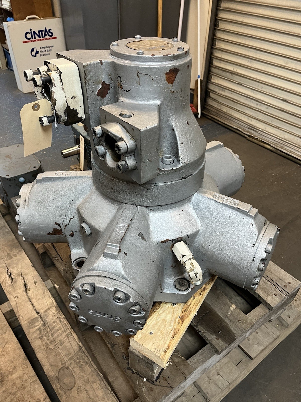 Used VICKERS,HM/C200Z/170110/F/C3/11/PL231,RADIAL PISTON HYDRAULIC MOTOR