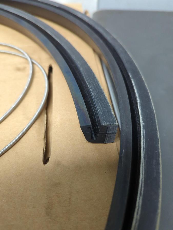 PARKER JM CLIPPER,9845 RPD,OIL SEAL 31.500 INCH X 33.500 INCH X .875 INCH NOS